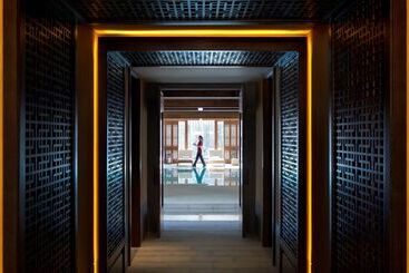 هتل Jinmao Purelax Lijiang, The Unbound Collection By Hyatt