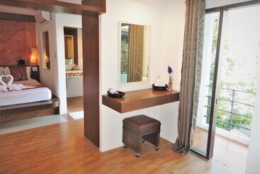 Lamoon Resotel