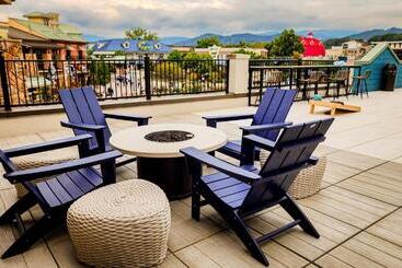 هتل Margaritaville Island