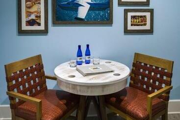 هتل Margaritaville Island