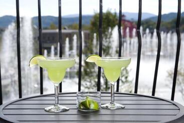 هتل Margaritaville Island