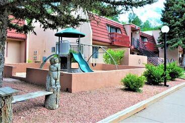 酒店 Pinecliff Village Resort