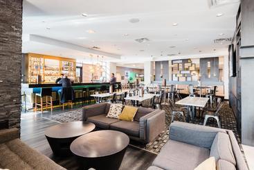 هتل Radisson Denver Aurora