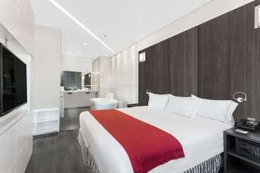 هتل Ramada Encore By Wyndham Queretaro