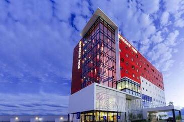 هتل Ramada Encore By Wyndham Queretaro