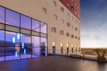 هتل Ramada Encore By Wyndham Queretaro