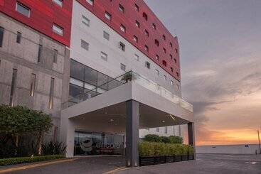هتل Ramada Encore By Wyndham Queretaro