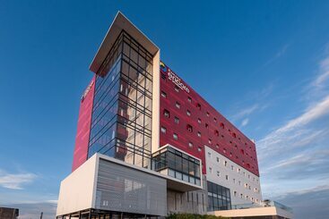 هتل Ramada Encore By Wyndham Queretaro