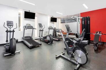 هتل Ramada Encore By Wyndham Queretaro