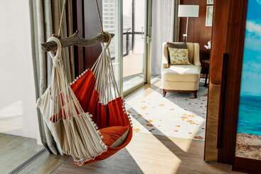 هتل Shangrila Qinhuangdao