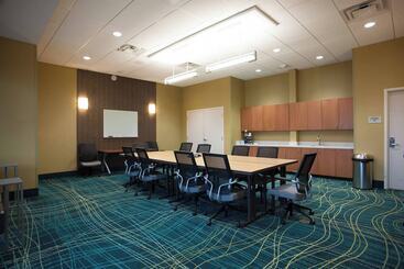 هتل Springhill Suites By Marriott Canton
