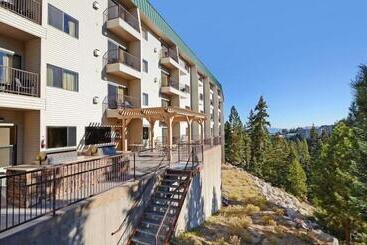 هتل The Ridge Pointe