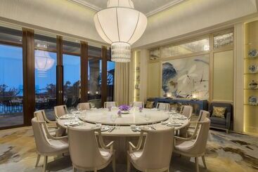 هتل The Westin Zhujiajian Resort, Zhoushan