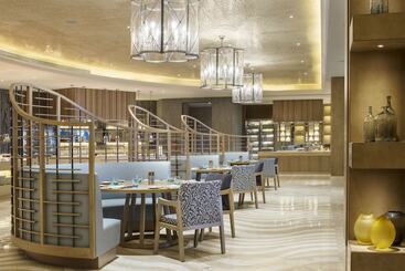 هتل The Westin Zhujiajian Resort, Zhoushan