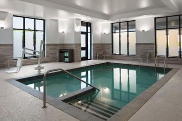 هتل Towneplace Suites By Marriott Boston Logan Airport/chelsea