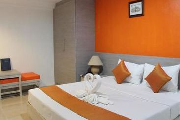 هتل Twin Inn