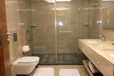 هتل Vibe Munnar Resort & Spa