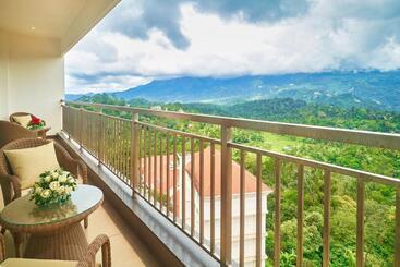 هتل Vibe Munnar Resort & Spa