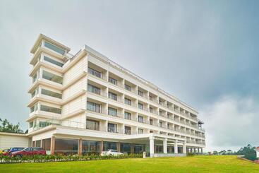 هتل Vibe Munnar Resort & Spa