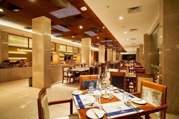 هتل Vibe Munnar Resort & Spa