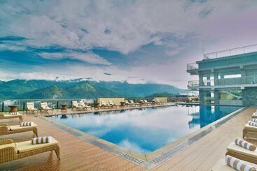 هتل Vibe Munnar Resort & Spa