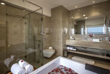 هتل Vibe Munnar Resort & Spa