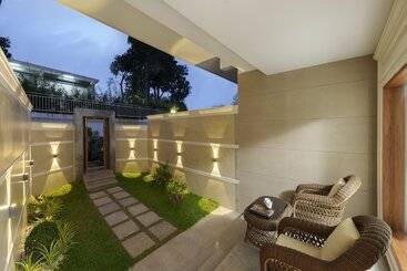 هتل Vibe Munnar Resort & Spa