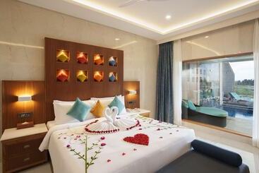 هتل Vibe Munnar Resort & Spa