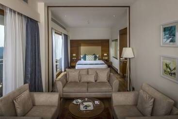 هتل Vibe Munnar Resort & Spa