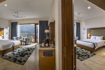 هتل Vibe Munnar Resort & Spa