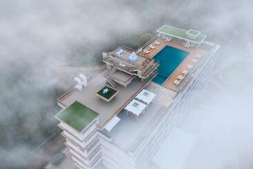 هتل Vibe Munnar Resort & Spa