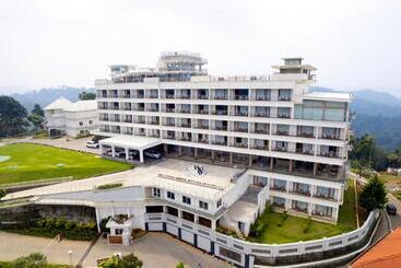 هتل Vibe Munnar Resort & Spa