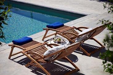 Kea Village Suites & Villas