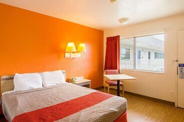 Motel 6 Laramie, Wy