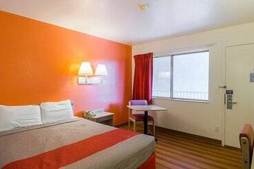 Motel 6 Laramie, Wy
