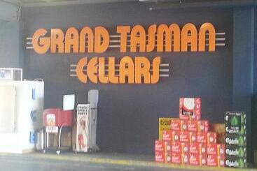 مُتل Grand Tasman