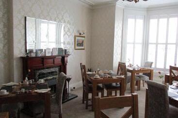 پانسیون Adcote House Exclusive For Adults