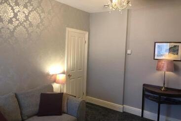 پانسیون Adcote House Exclusive For Adults