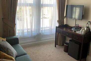 پانسیون Adcote House Exclusive For Adults