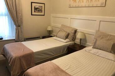 پانسیون Adcote House Exclusive For Adults