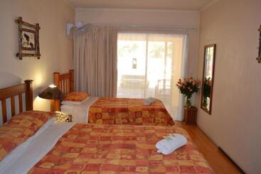 پانسیون Doves Nest Guest House