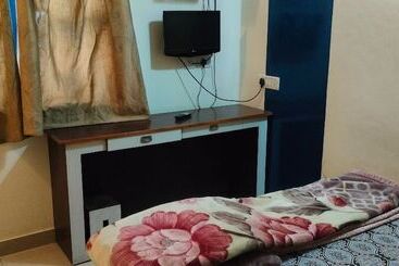 پانسیون Rahul Guest House