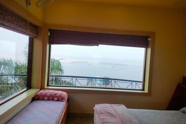 پانسیون Rahul Guest House