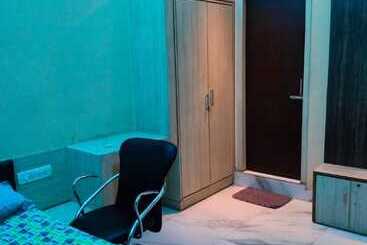 پانسیون Rahul Guest House