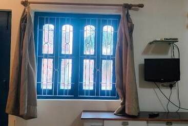 پانسیون Rahul Guest House
