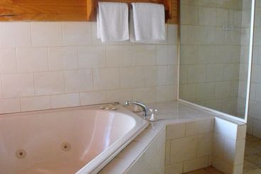 استراحتگاه Karma Chalets And Karisma Spa
