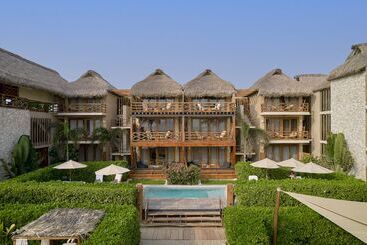 هتل Casa Joseph Zicatela   Adults Only