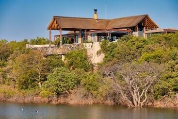 هتل Ingwe Lodge