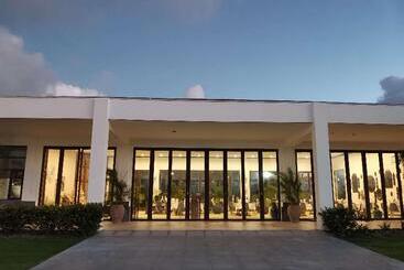 هتل Ramada By Wyndham St Kitts Resort