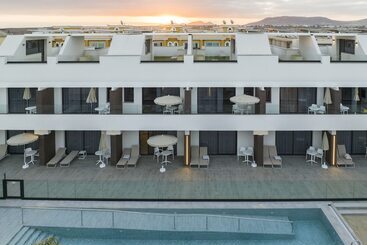 Esmeralda Cotillo Homes By Livvo
